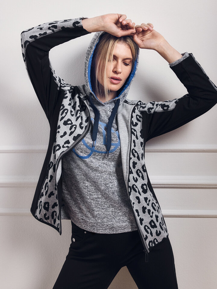 Novinky - dámské svetry