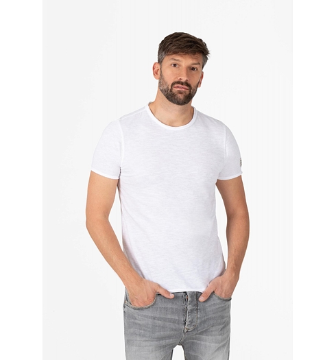 Pánské triko TIMEZONE Ripped Basic T-Shirt 0100 - Timezone - 22-10207-51-6233 0100 Ripped Basic T-Shi