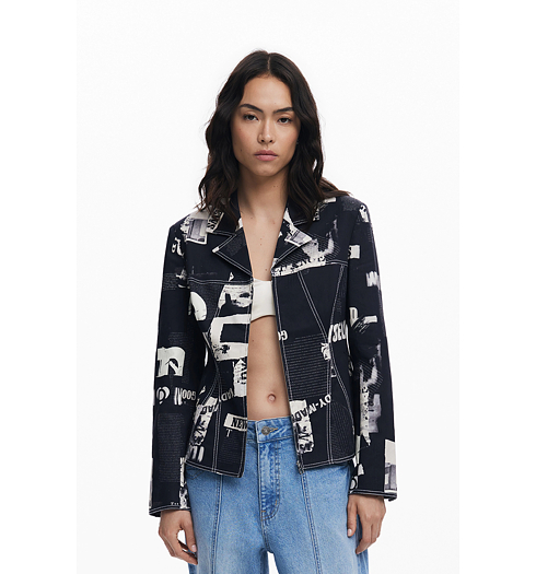 Dámské sako DESIGUAL 25WWEW20 2006 BLAZER NEWSPAPER BLACK 2006 BLACK - DESIGUAL - 25WWEW20 2006 BLAZER NEWSPAPER BLACK