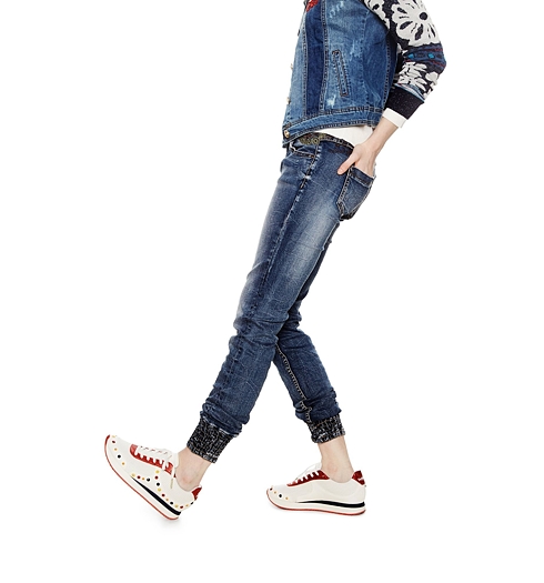 Dámské jeans DESIGUAL LYSIANE 5053 JEANS VAQUERO - DESIGUAL - 18SWDD24 5053 DENIM_LYSIANE