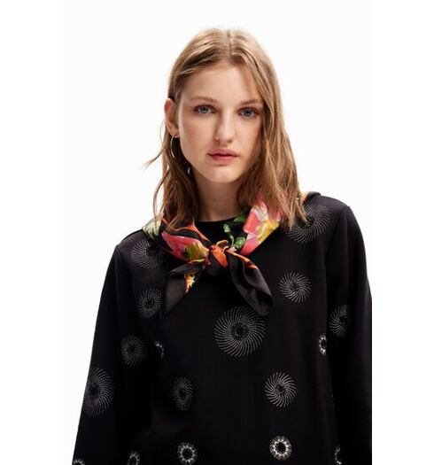 Dámský šátek DESIGUAL HIGH FLOWERS SQUARE 9021 MATERIAL FINISHES - DESIGUAL - 23WAWA20 9021 FOU HIGH FLOWERS SQUARE