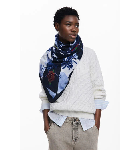 Dámský šátek DESIGUAL 24WAWA12 5000 FOU DENIM FLOWERS RECTANGLE 5000 BLUE - DESIGUAL - 24WAWA12 5000 FOU DENIM FLOWERS RECTANGLE